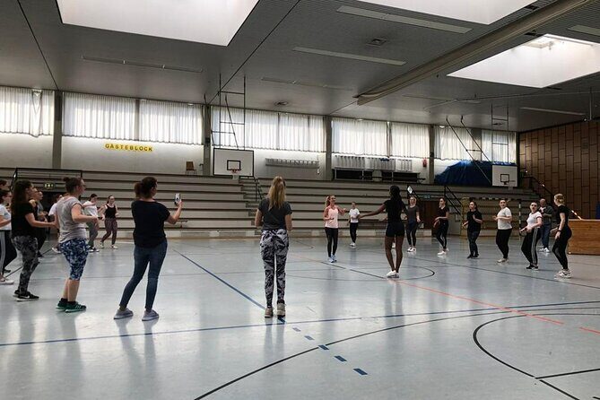 1 Hour Samba Class in Rio de Janeiro - What to Expect From the Music and Movement