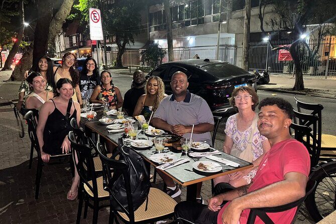 3-Hour Tasting Session in Rio with 33 Foods Brazilians Love - Caipirinha and juice: drinks that teach you Brazil’s palate