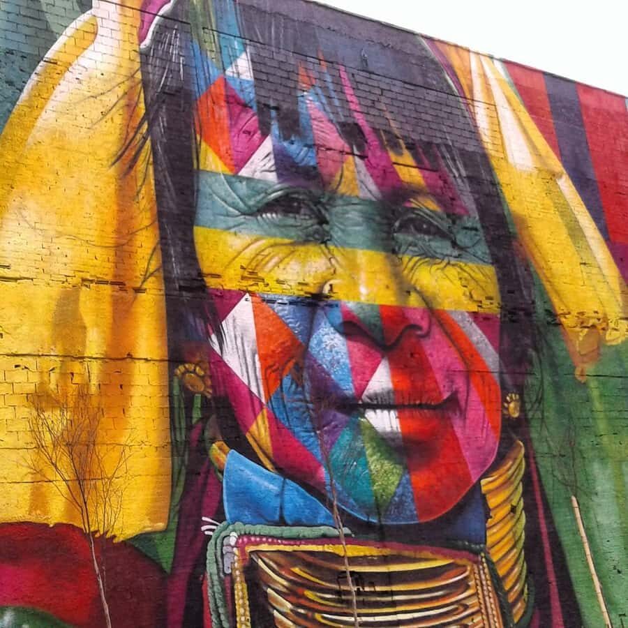 3-Hour Urban Arts Walking Tour - From the briefing to the VLT: spotting street art before you even board