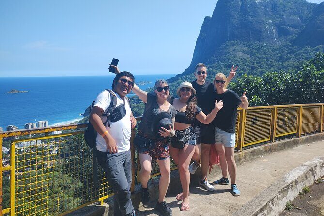 4x4 Tijuca National Park Rio de janeiro - Guide Style Matters: Silva and Alex as Examples