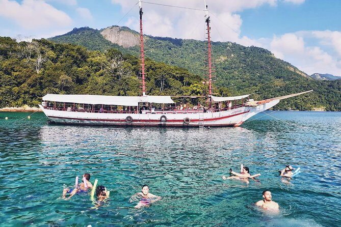 Angra dos Reis and Ilha Grande, Boat Ride from Rio Lunch and Transport - Freguesia de Santana Beach and Praia de Japariz: Clear Water, Short Windows