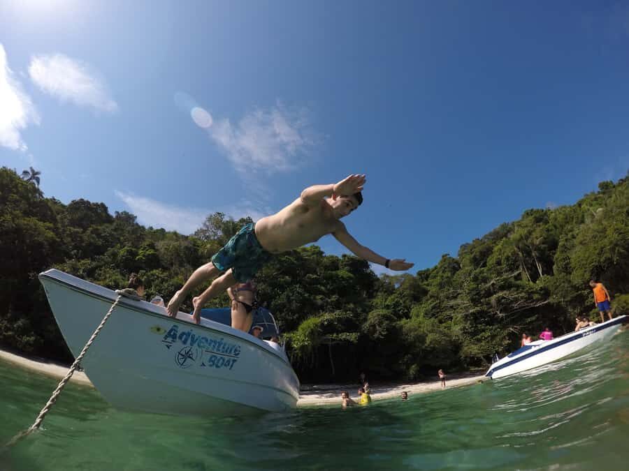 Angra dos Reis and Ilha Grande: Small-Group Fast-Boat Tour - Cataguases Islands and Botinas Islands: when the stops feel special