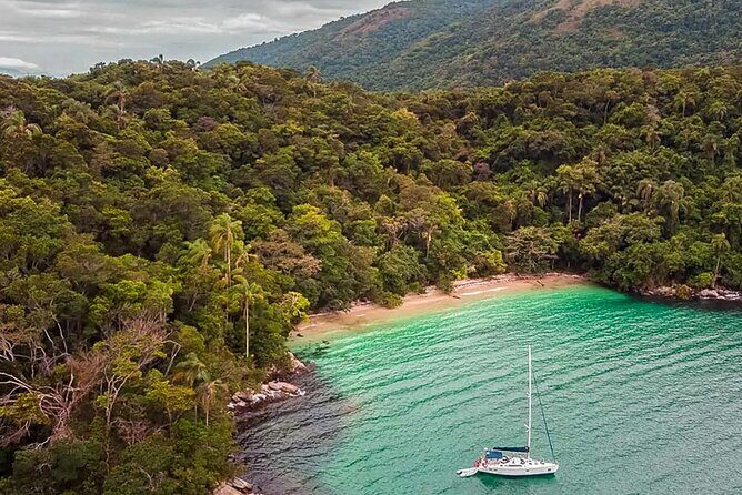Angra dos Reis and Ilha Grande Tour in an Adventure Day - Lunch after the boat: why the timing helps