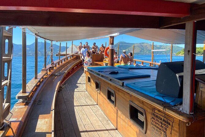 Angra dos Reis Boat Tour with Lunch - Guide, Safety, and On-Board Comfort: What to Expect Day-To-Day