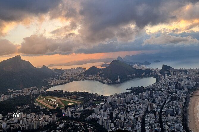 AVenturismo 2 Irmãos hill + Favela of Vidigal - Vidigal Favela Walk: A Street-Level Rio You Can Actually Talk To