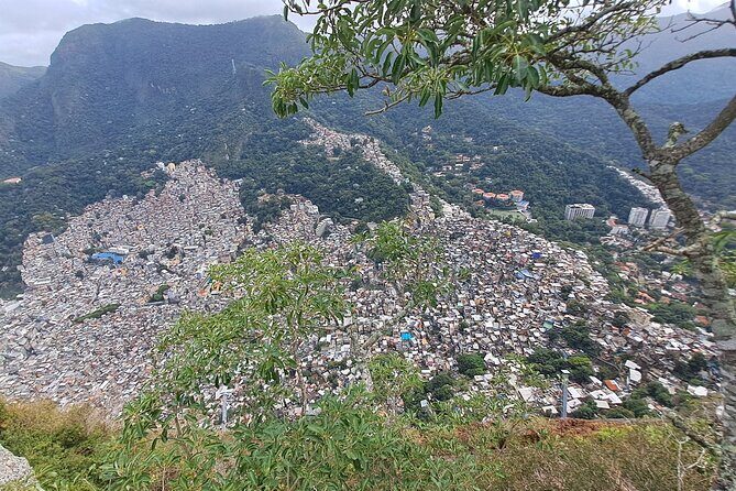 AVenturismo 2 Irmãos hill + Favela of Vidigal - Mirante do Arvrao: A Bar Stop With Views and Usually Good Music