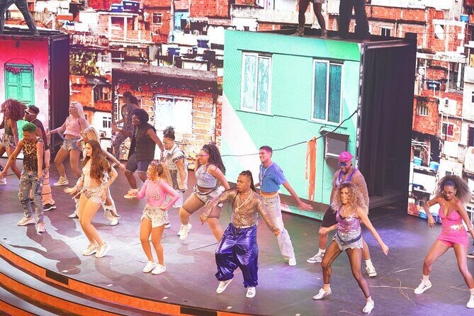 Brazilian Dinner Show: Cultural Experience in Rio de Janeiro - Brazilian culture on a big Rio stage at Cinema Roxy