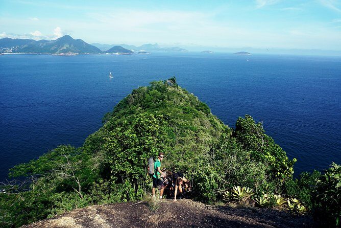 Climb Sugarloaf: A Thrilling Adventure to Rio’s Postcard Peak - What’s Provided (and What You Should Bring)