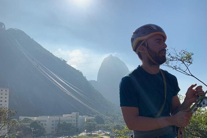 Climbing Baptism + Sugarloaf Mountain summit - Cable car descent to Morro da Urca and the return trail