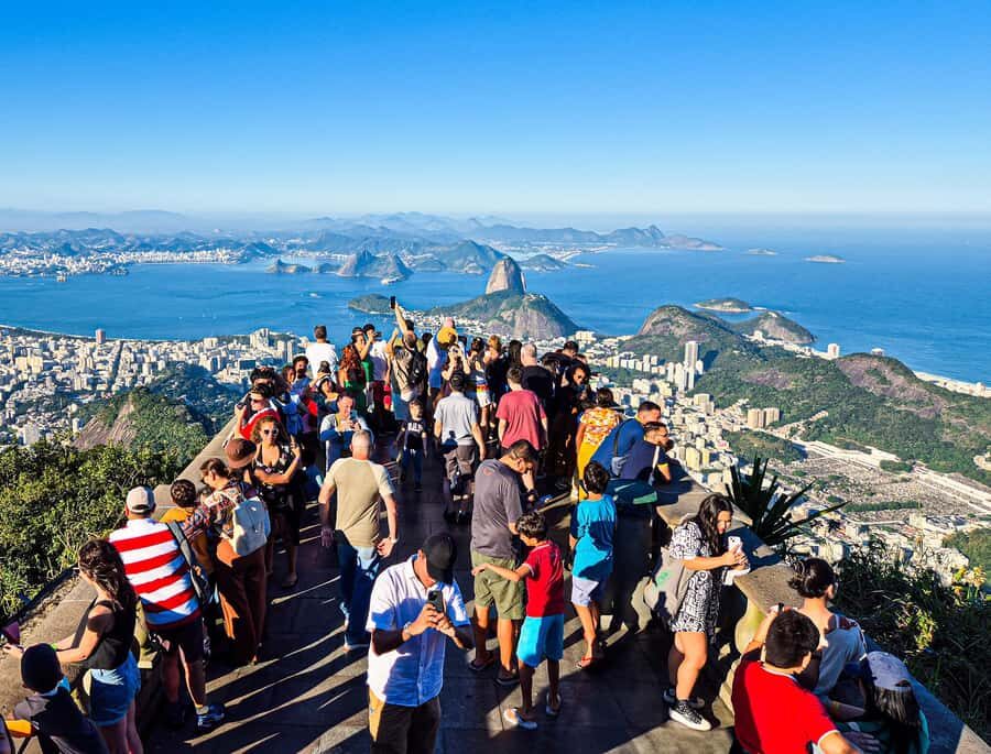 Corcovado, Sugarloaf Mountain, and Selarón Steps 6-Hour Tour - Christ the Redeemer: the statue, the views, and the photo reality