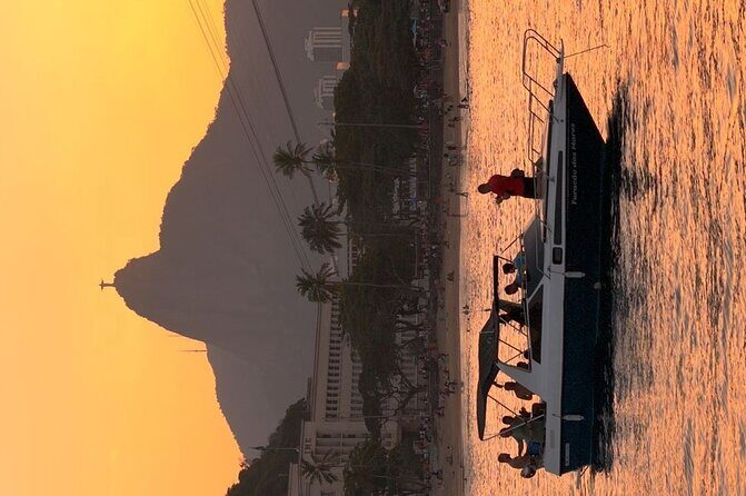 DE Lancha Tour in Rio DE Janeiro with Beer and Snacks - Museu de Arte Contemporânea de Niterói: A Short Photo Window With Big Personality