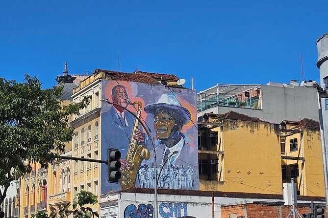 E-Bike Tour: Local Guide, Historic Center to Ipanema - Cinelândia, the National Library, and the Theatro Municipal Exterior Walk