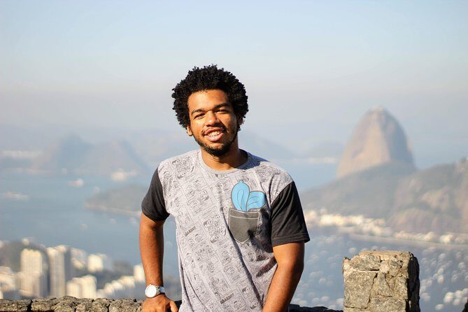 Excursion: Cristo Redentor, Tijuca National Forest and City Tour in 7 hours - Selarón Steps: 15 minutes of color and easy photo payoff