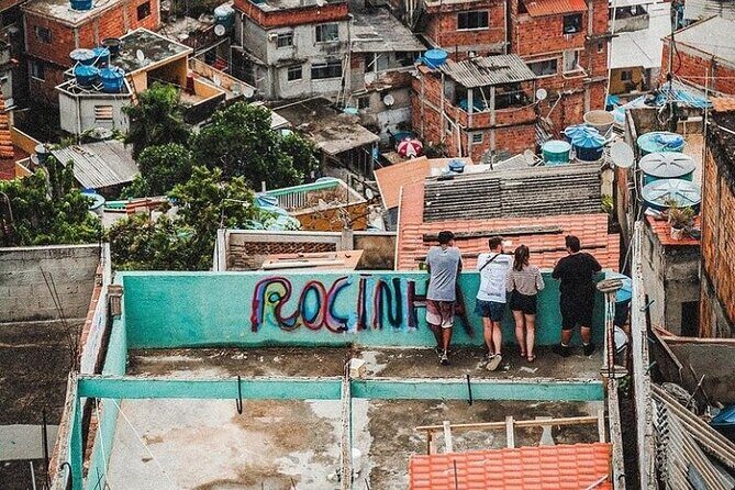 Explore the history and culture of Favela da Rocinha - The walk back down: where you actually start to understand the place