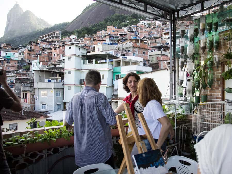 Favela Santa Marta: Walking Tour with local guide - Laje do Michael Jackson viewpoint: pop culture with a purpose