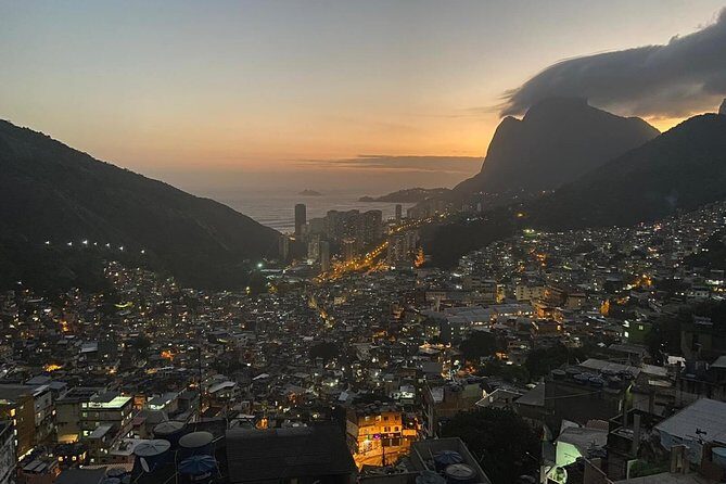 Favela Tour in Rio with Transfer service - Getting There: Transfers from Copacabana and the Barra/Recreio Option