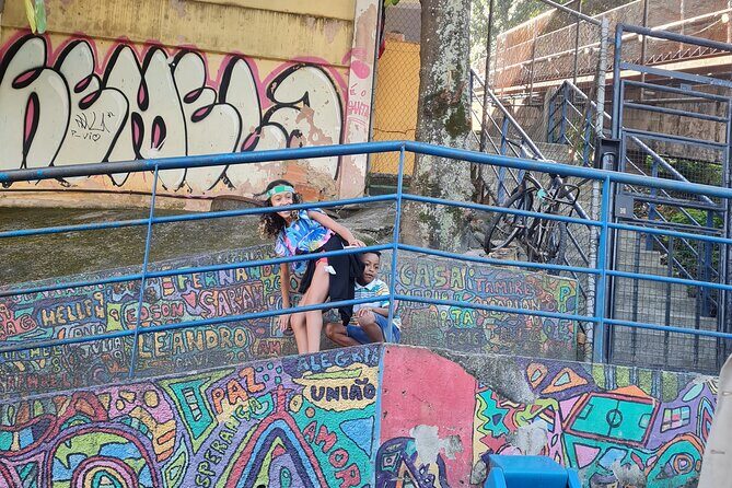 Favela tour Santa Marta with local guide - Should You Book This Favela Tour Santa Marta?