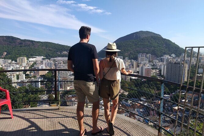 Favela Tour -The path of Michael Jackson in Rio - Comfort Tips: Shoes, Stairs, and Smart Expectations