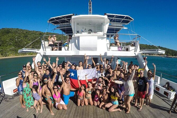 Full Day in Búzios with Catamaran Tour and Lunch - The catamaran day in Búzios: what you see before the first swim