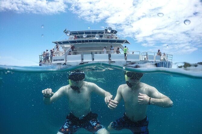 Full Day in Búzios with Catamaran Tour and Lunch - Orla Bardot boardwalk stop: the quick iconic photo