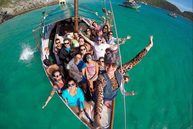 Full Day Tour to Angra dos Reis and Grand Island - Cais de Santa Luzia: the traditional pier moment