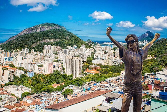 Guided Tour to the Favela DE Santa Marta - Film Locations at the Entrance: Fast and Furious 5 and Elite Squad 2