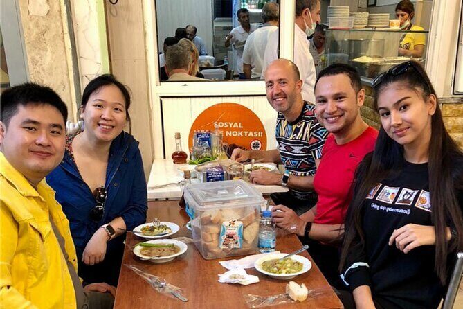 Half-Day Rio Food Crawl with 15+ Traditional Brazilian Tastings - Praça General Osório: the Sunday hangout where food feels like part of the scene