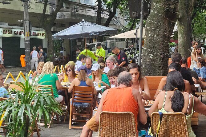 Half day walking tour in Leblon - Shopping Leblon: souvenirs and Brazilian brands in a convenient wrap-up