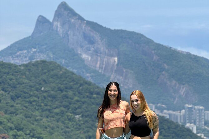 Hang Gliding and Paragliding in Rio de Janeiro - Meeting at São Conrado: start where Rio feels real