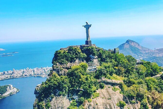 Helicopter tour in Rio de Janeiro - 25 Minutes - Sugarloaf Mountain: How to Spot the Famous Shape Fast