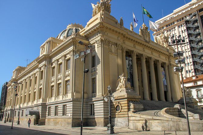 Historical Rio Walking Tour - From Copacabana to Cinelândia: riding downtown like a carioca