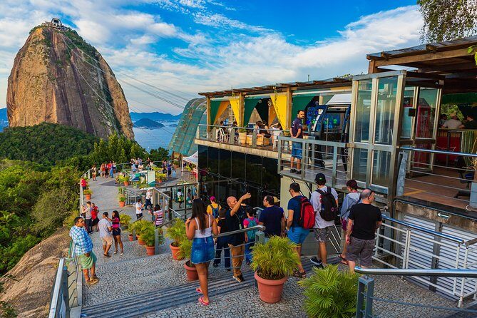 One Way Shared Transfer from Airport to hotels in Rio de Janeiro - Comfort and Luggage: Air-Conditioning plus Real Handling