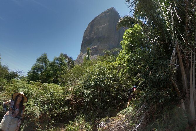 Pedra da Gávea - hiking tour with safety equipment - Stop 1: Pedra da Gávea summit time and the face/portal rock mystery