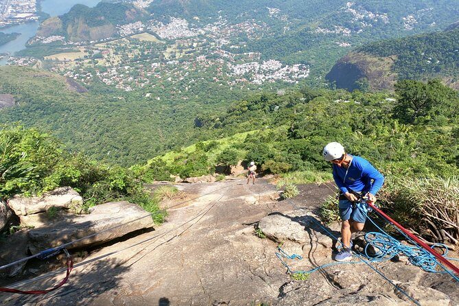 Pedra da Gávea - hiking tour with safety equipment - The route in plain terms: 844 meters, 3 km of walking, and Peak 4