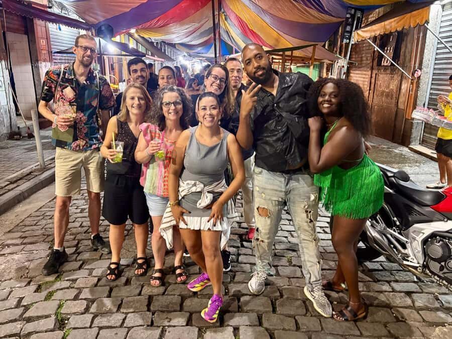 Pedra do Sal: Live Samba Night with Local Guide & Drink - Drinks, street food hints, and pacing for ~150 minutes