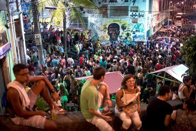 Pedra do Sal: Samba Party & Caipirinhas with Transfer - The live samba music and your “try it yourself” moment