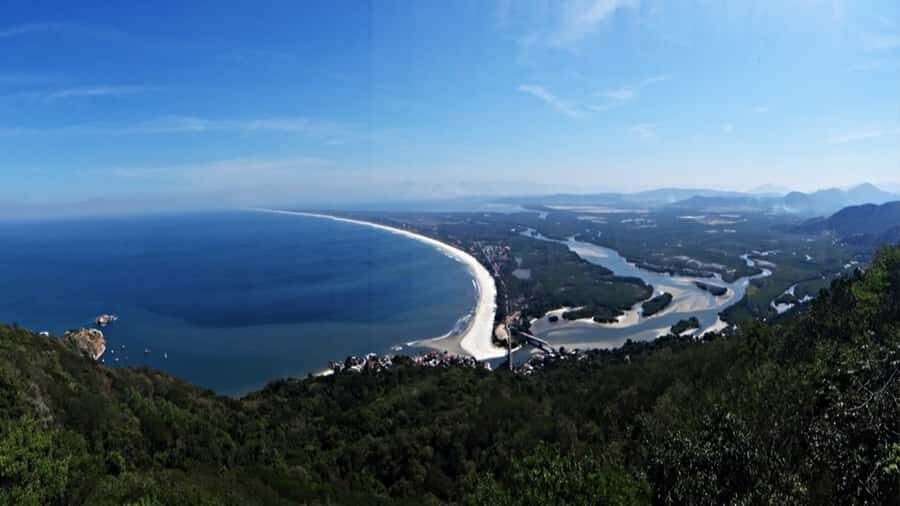 Pedra do Telégrafo Hike and Beach Full-Day Tour - The climb up to Pedra do Telégrafo: steep, short, and very doable with the right pace
