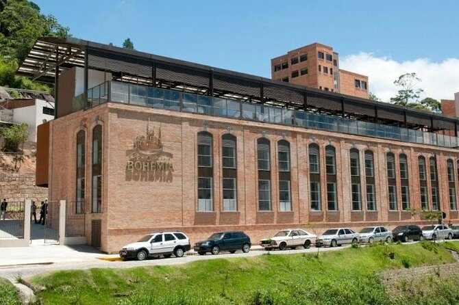 Petropolis City Tour with Imperial Museum and Optional Lunch & Bohemia Brewery - Quitandinha Palace: the celebrity welcome stop (and why it’s quick)