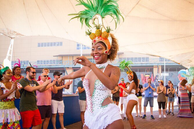 Private Carnaval Experience with Pickup: Carnival backstage, Drink, Samba & more - The Samba workshop with a professional dancer