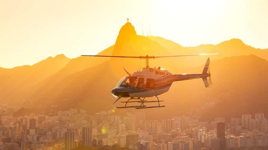 Private Helicopter tour - Rio de janeiro in 30min - Private helicopter for 2–4: value depends on how you split it