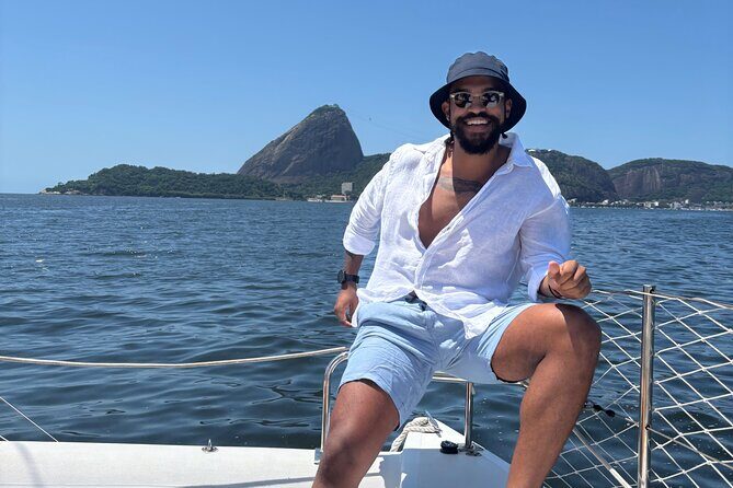 Private Tour with Churrasco in Vela Catamaran - Velas do Rio - Adao E Eva Beach (Niterói): photos and a swim break with a view