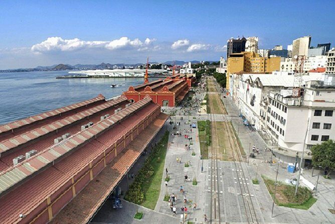 Private Transfer: Airport to Cruise Terminal with Sightseeing - Should you book this transfer with sightseeing?