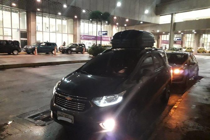 Private transfer Minivan GIG Rio Galeao airport up to 6 pax to Zona Sul - The ride includes Arcos da Lapa and Santa Teresa glimpses