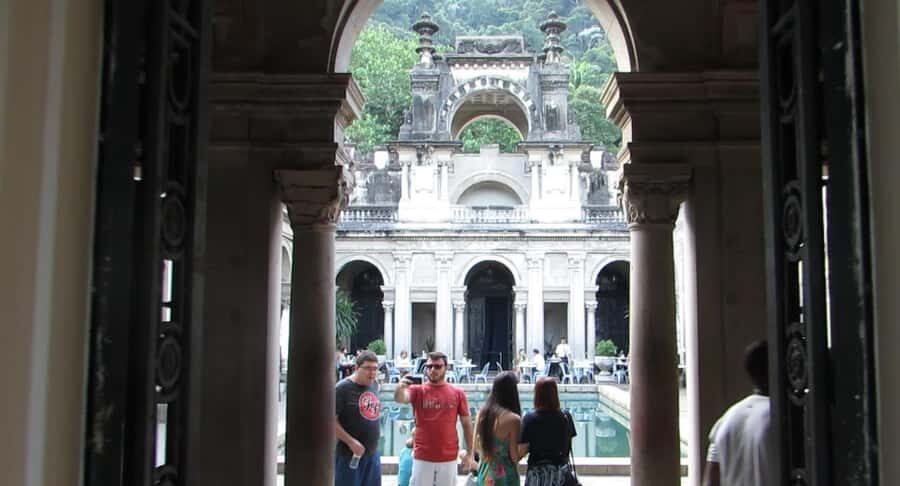 Rio: Botanical Garden, Tijuca Forest, and Parque Lage Tour - Hotel pickup and the realities of getting into Tijuca
