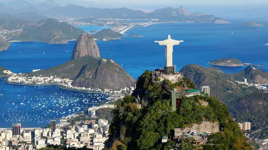 Rio: Christ Redeemer by Train & City Highlights Morning Tour - Maracanã and Sambódromo: big Rio culture from the road