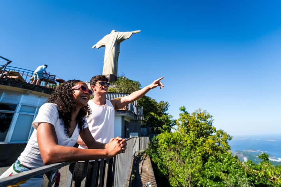 Rio: Christ the Redeemer & Selarón Steps Half-Day Tour - Selarón Steps: the story behind the tiles and how to photograph it