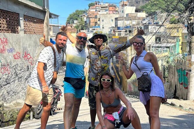 Rio de Janeiro 3-hour tour of the Rocinha Favela with local guide - Visual do Laboriaux: Christ, Sugarloaf, Ipanema, and the Photo Moment