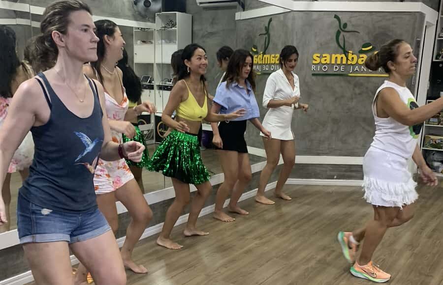 Rio de Janeiro: Beginner Samba Lesson in Ipanema - Meeting Samba Fit in the Gallery VIP Center (and not wasting time)
