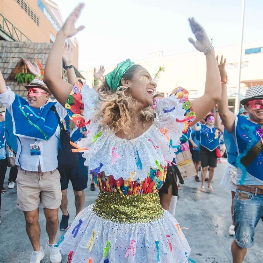 Rio de Janeiro: Carnaval Backstage Tour and Samba Class - Visiting the Costume Workshop: Where Carnival Takes Shape
