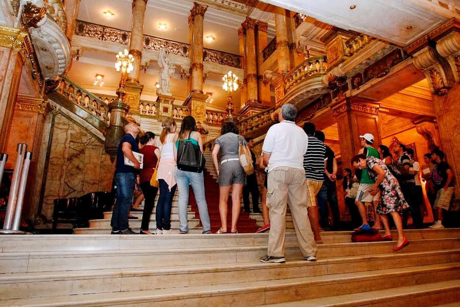 Rio de Janeiro: Downtown Walking Tour - Getting started at Atlantico Business Hotel (and staying on schedule)